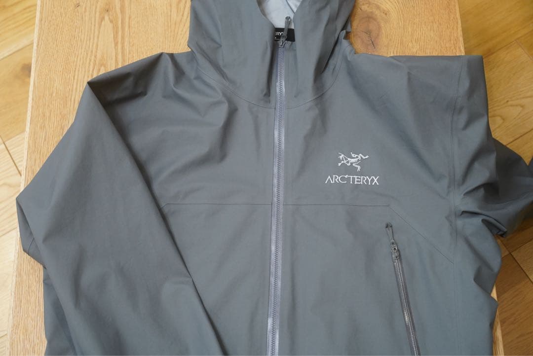 アークテリクス　ベータジャケット　美品　メンズ　Mサイズ　グレー
