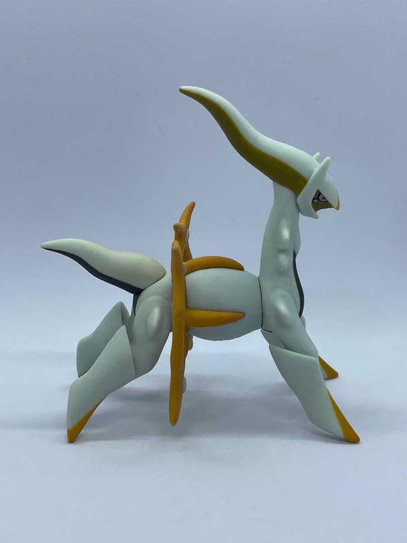 希少】立体ポケモン図鑑 アルセウス(じめんタイプ) - メルカリ