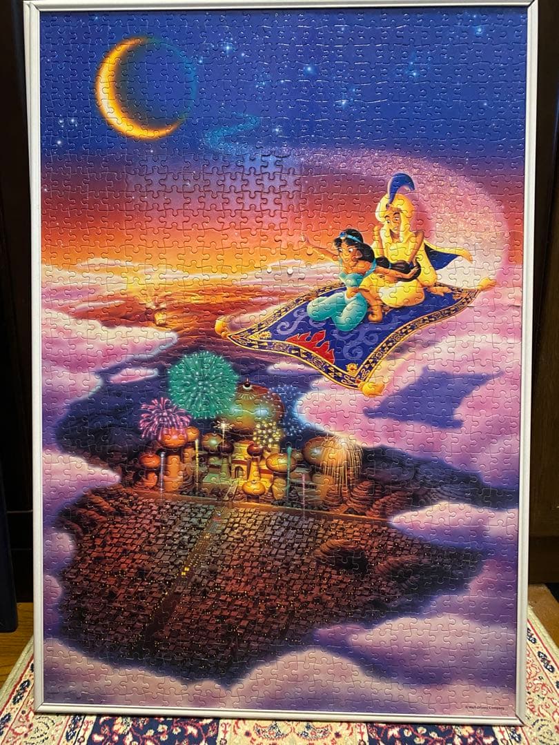 ディズニー作品 アラジンモチーフの2,000ピースパズル(完成品、フレーム付き)