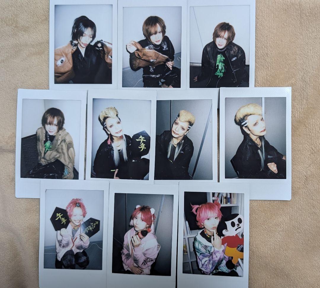 甘い暴力　チェキ① 甘い暴力 咲 チェキ① - メルカリ