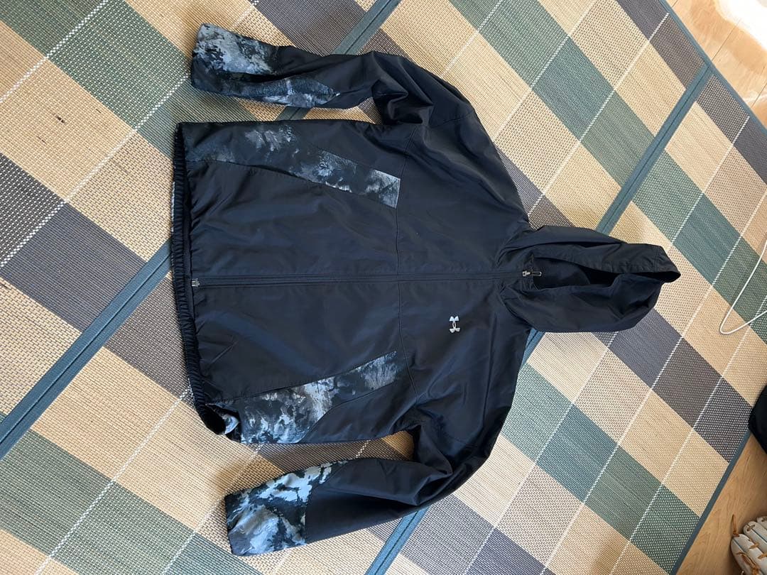 UNDER ARMOUR セットアップレディース　Mサイズ