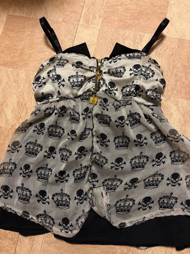 d.i.a. レア商品 スカル×クラウン柄 キャミソール