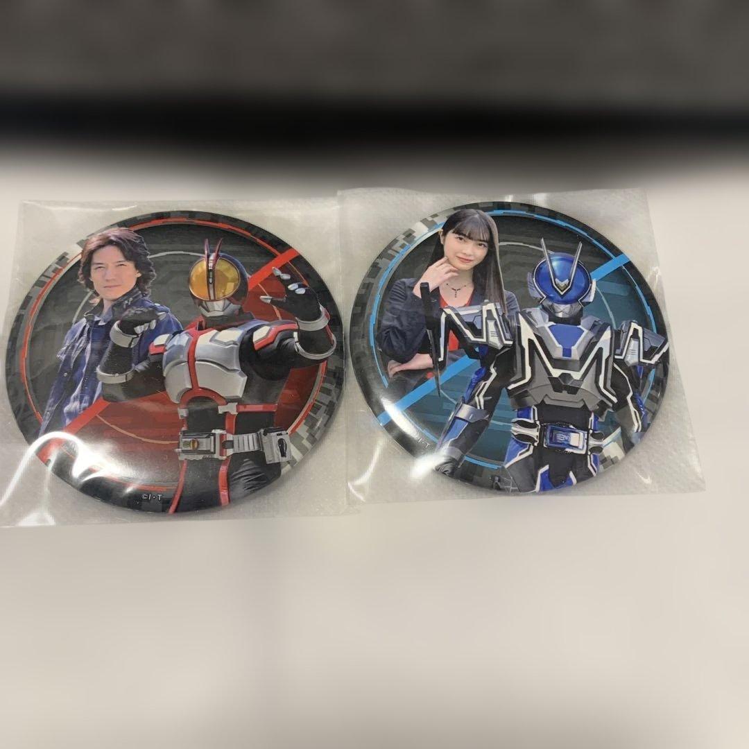 仮面ライダー555トレーディング缶バッジコレクション 仮面ライダーストア 各店舗では、#仮面ライダー555 20周年記念グッズが