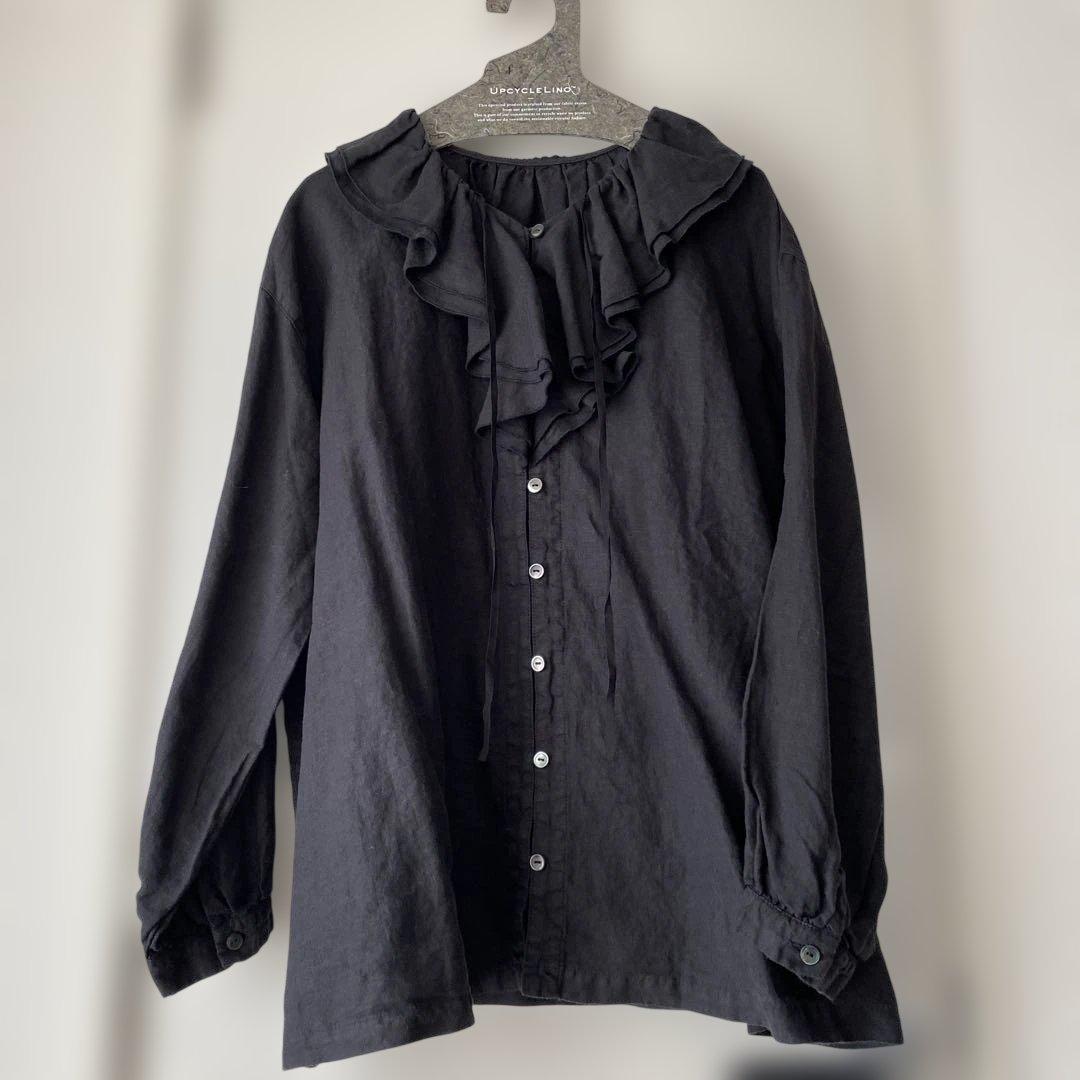 美品ネストローブリネンラッフルカラーブラウス