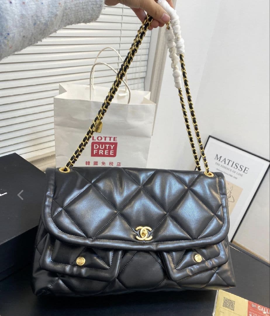 CHANEL ブラック キルティング ショルダーバッグ - メルカリ