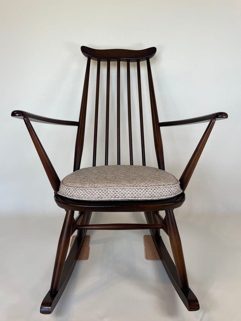 送料込み　状態良好　アーコール　ゴールドスミス　アンティーク　ロッキングチェア