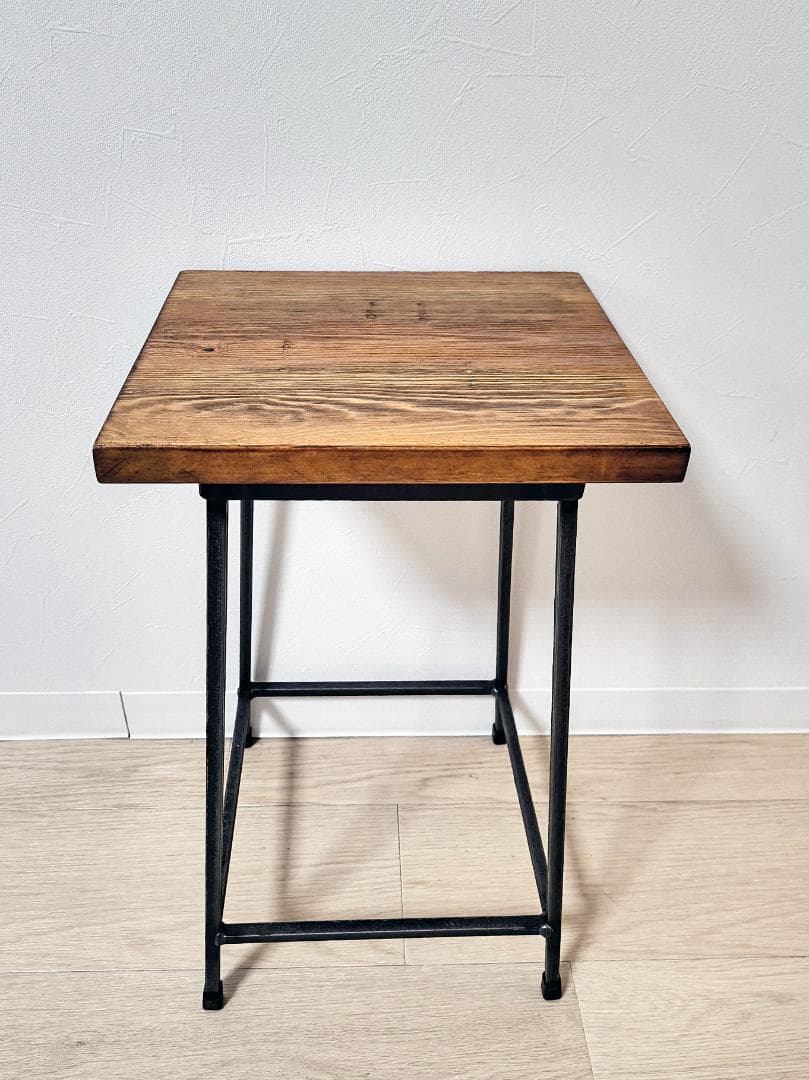 【一部傷あり】アデペシュ　ヴィンテージ加工有りのアイアンスツール 一部傷あり】アデペシュ ヴィンテージ加工有りのアイアンスツール