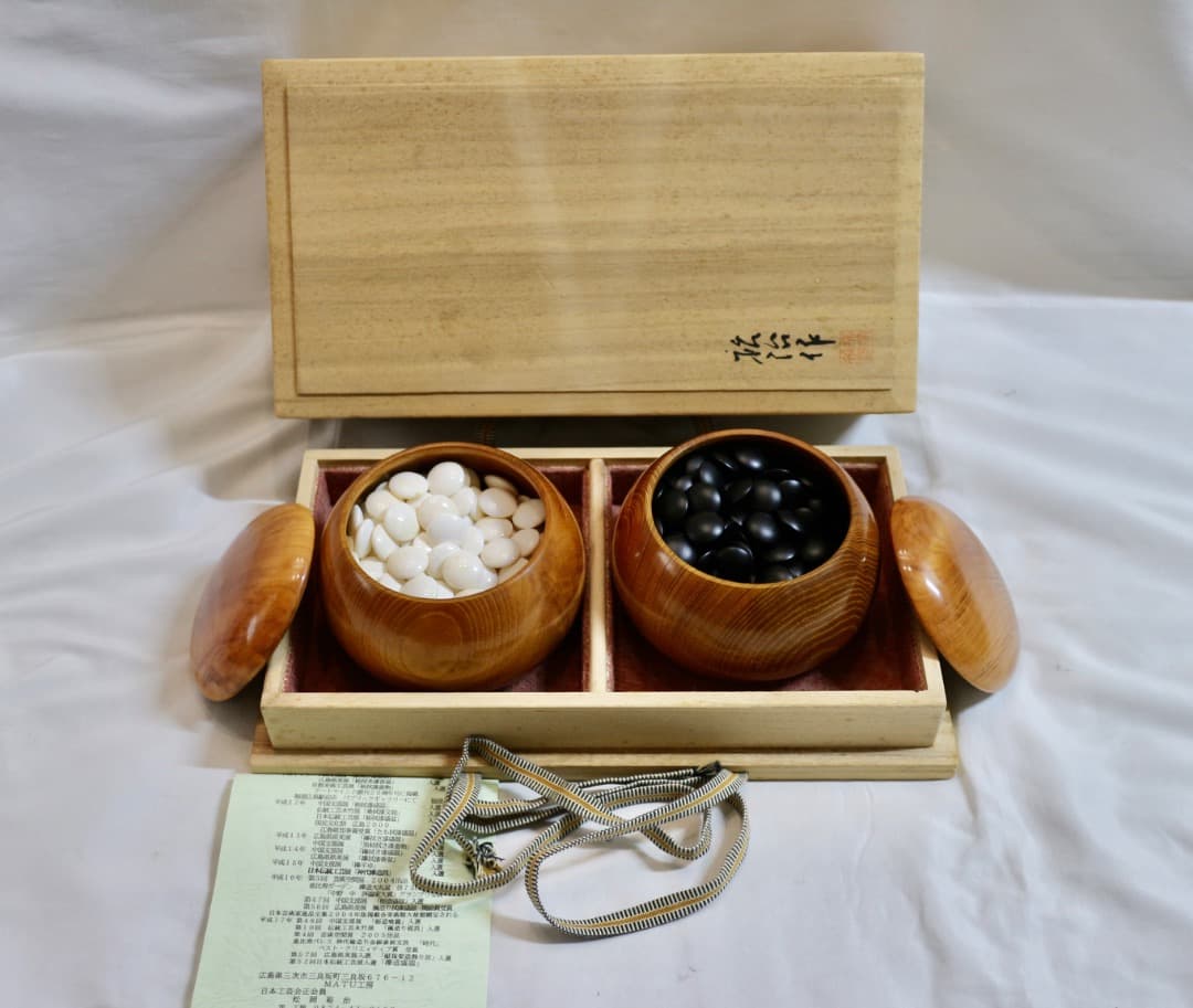 希少 松岡裕治 作 広島県 MATU工房 碁笥 碁筒 ごけ ごす 共箱有り 島津華山「狗子」掛け軸 掛軸 共箱付 日本画 犬図 松岡映丘 25.12.20