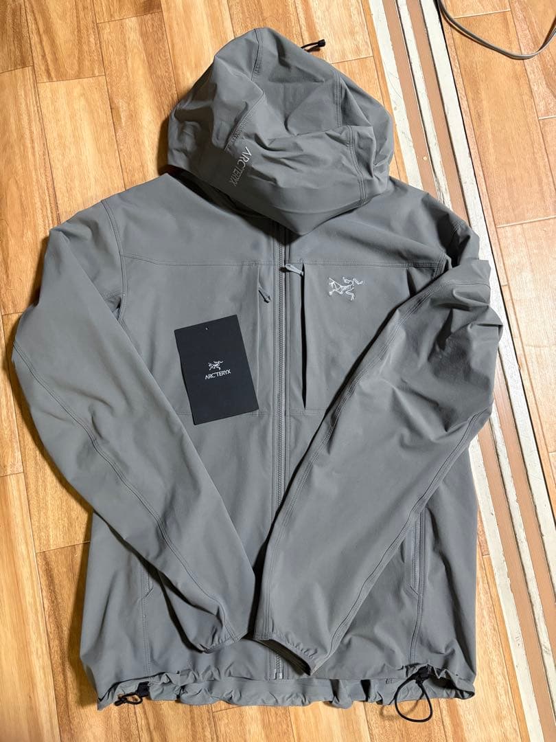 （未使用品）アークテリクス　ガンマ フーディ メンズ void グレー