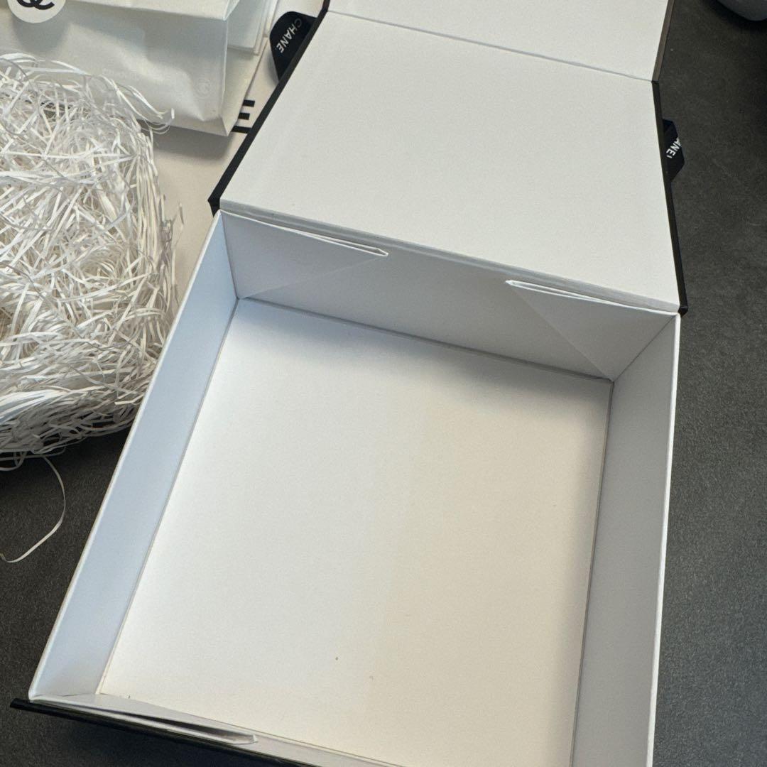 CHANEL ショップ袋と空箱 - メルカリ