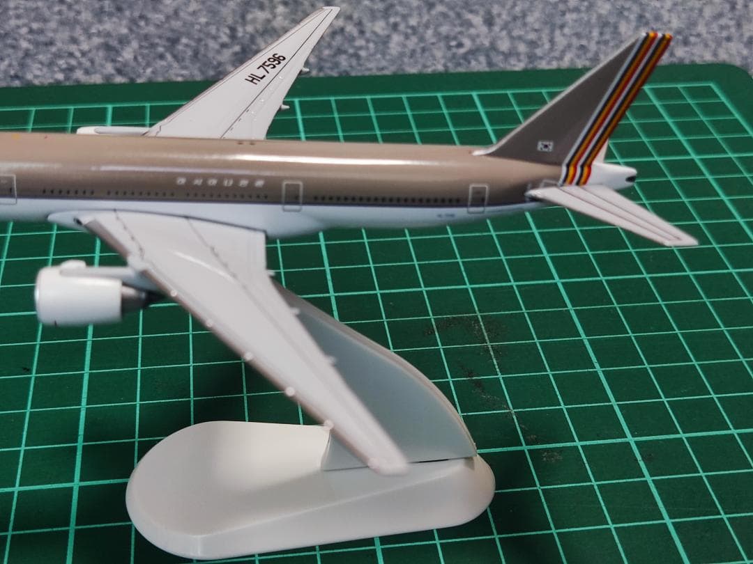 激レア品！ アシアナ航空 B777 旧塗装 ダイキャストモデル 1:500
