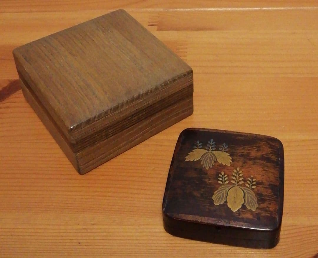 玉泉作　蒔絵　高台寺　波車　香合　時代箱付　茶道具 茶道具 高台寺蒔絵利休茶箱 谷川哲 山作 - メルカリ