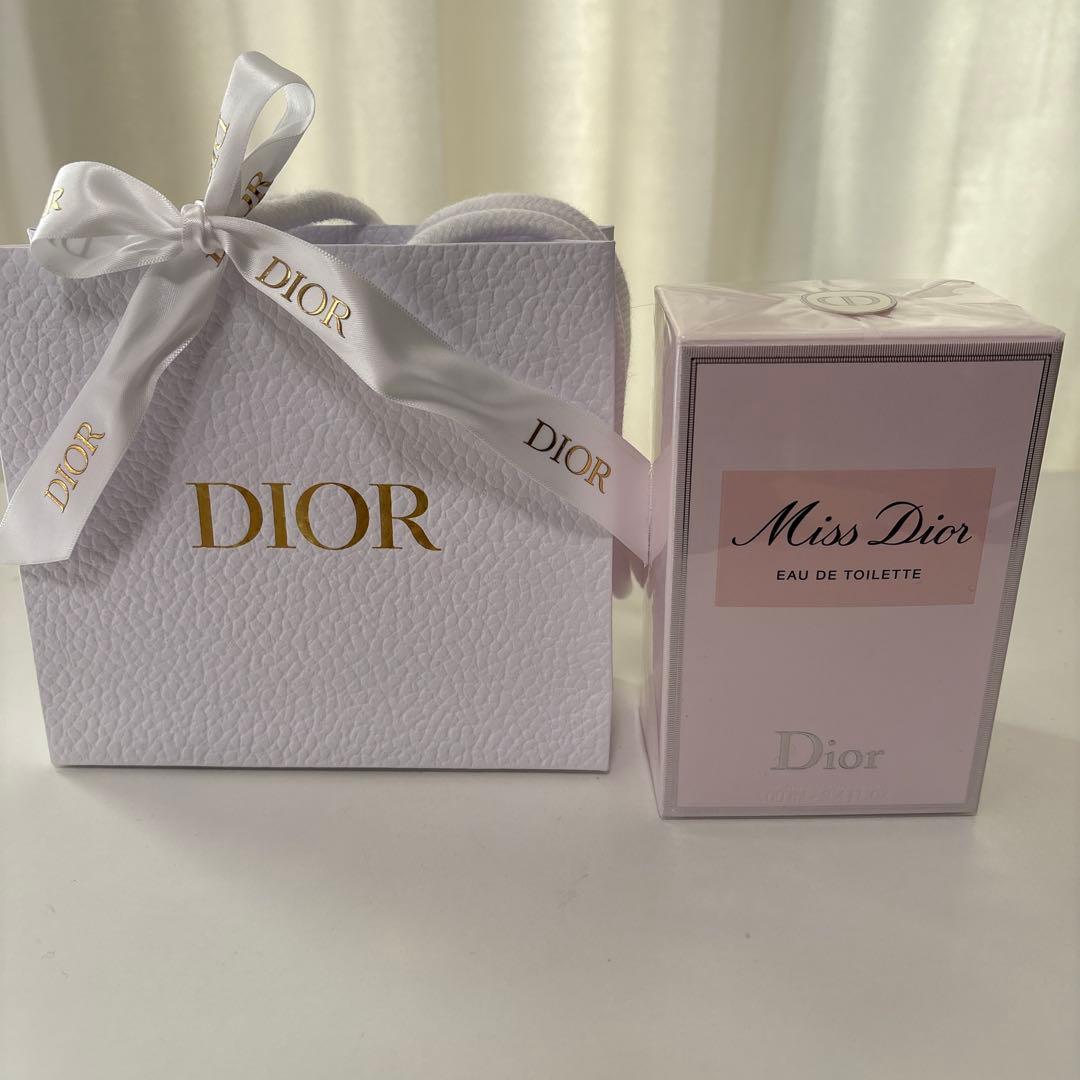 ￼DIOR ￼ Miss Dior EAU DE TOILETTE Amazon.co.jp: クリスチャン ディオール Miss Dior Eau De Toilette