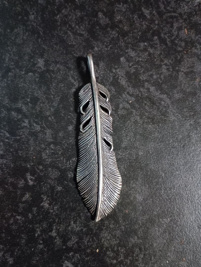 SAAD ミディアム　フェザー　トップ