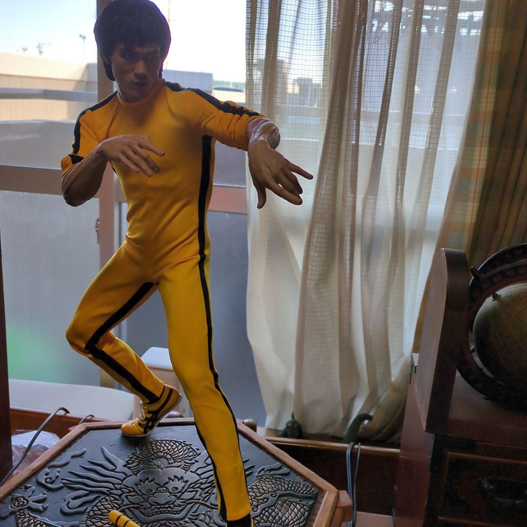 ブルースリ−4分の1