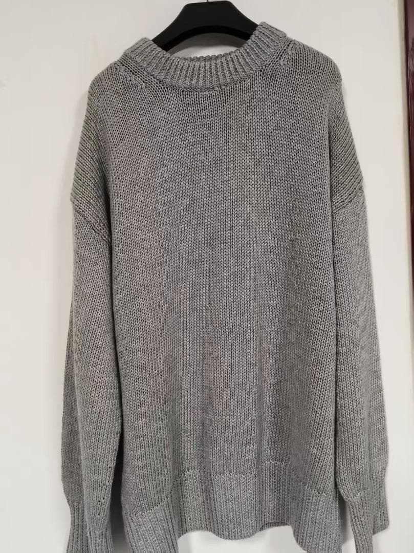 ソフトグレー ニットセーター 長袖