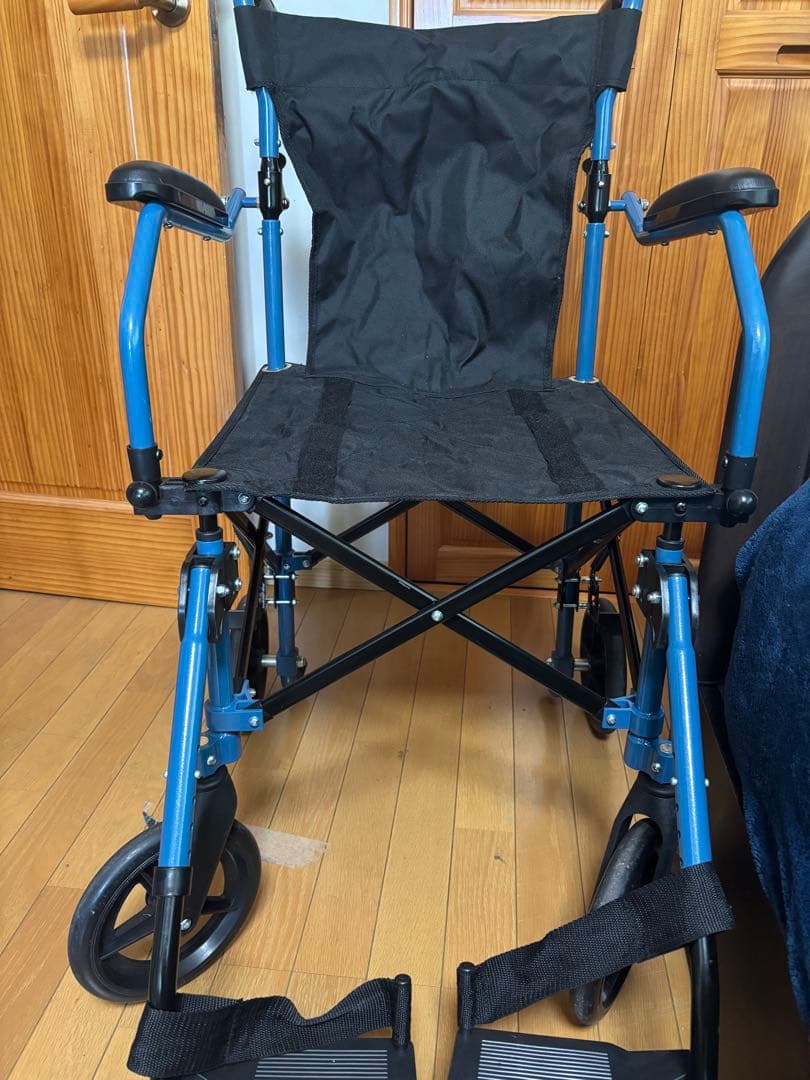 折り畳み車椅子 PW-1000UL 折り畳み電動車椅子、1秒折り畳み(999ULと1000XLの中間型