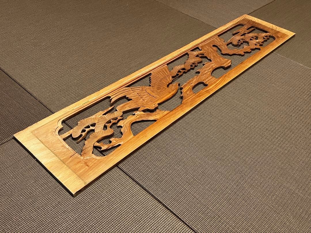 超絶希少★良品 アンティーク建具 木彫りの両面彫刻 欄間（らんま）松に鷹 1枚 彫刻欄間の高原銘木店 ＞ 400-499 ＞ 0427 松に鷹 6尺×1尺×0.8寸 並彫