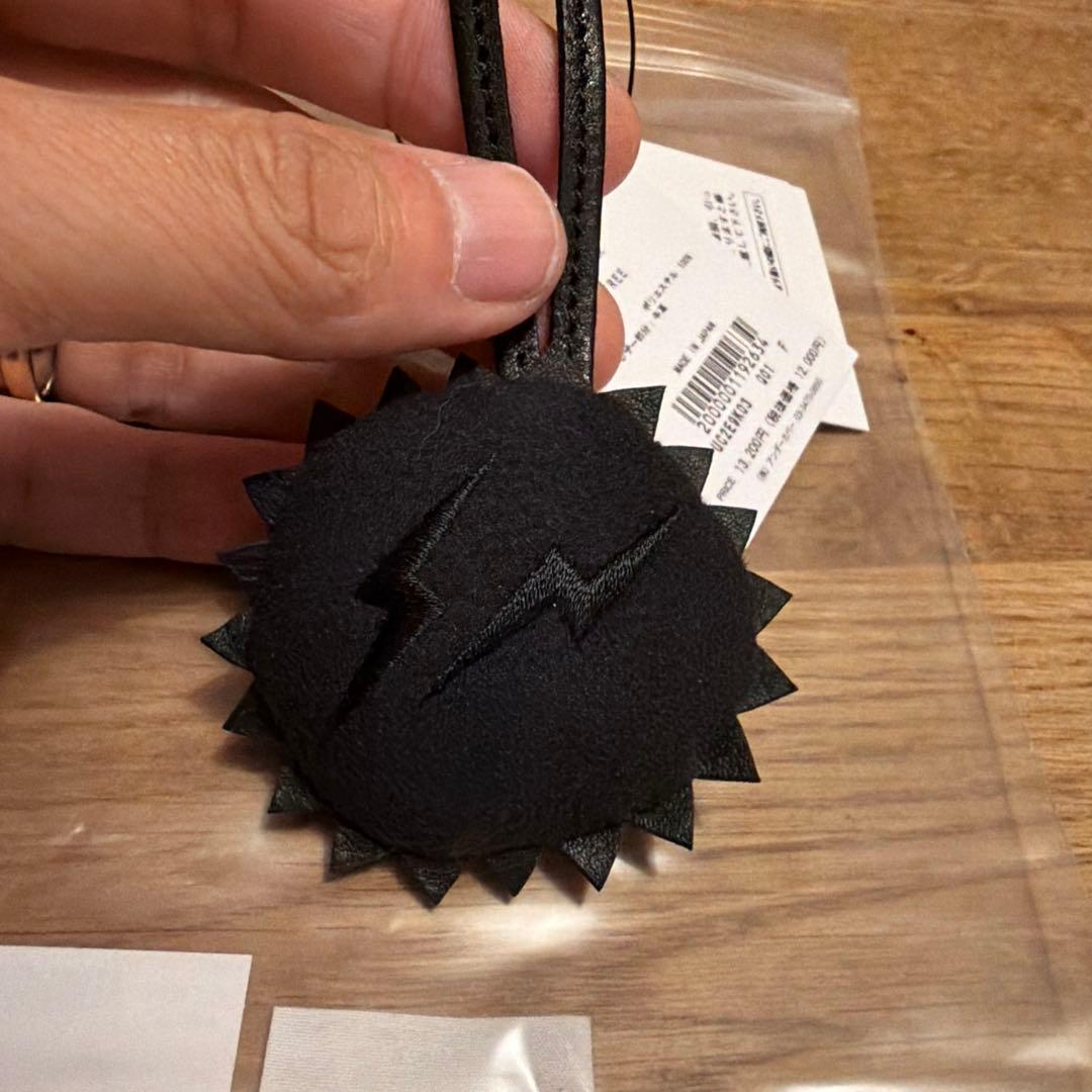 Undercover fragment チャーム サイズ小の通販はau PAY マーケット