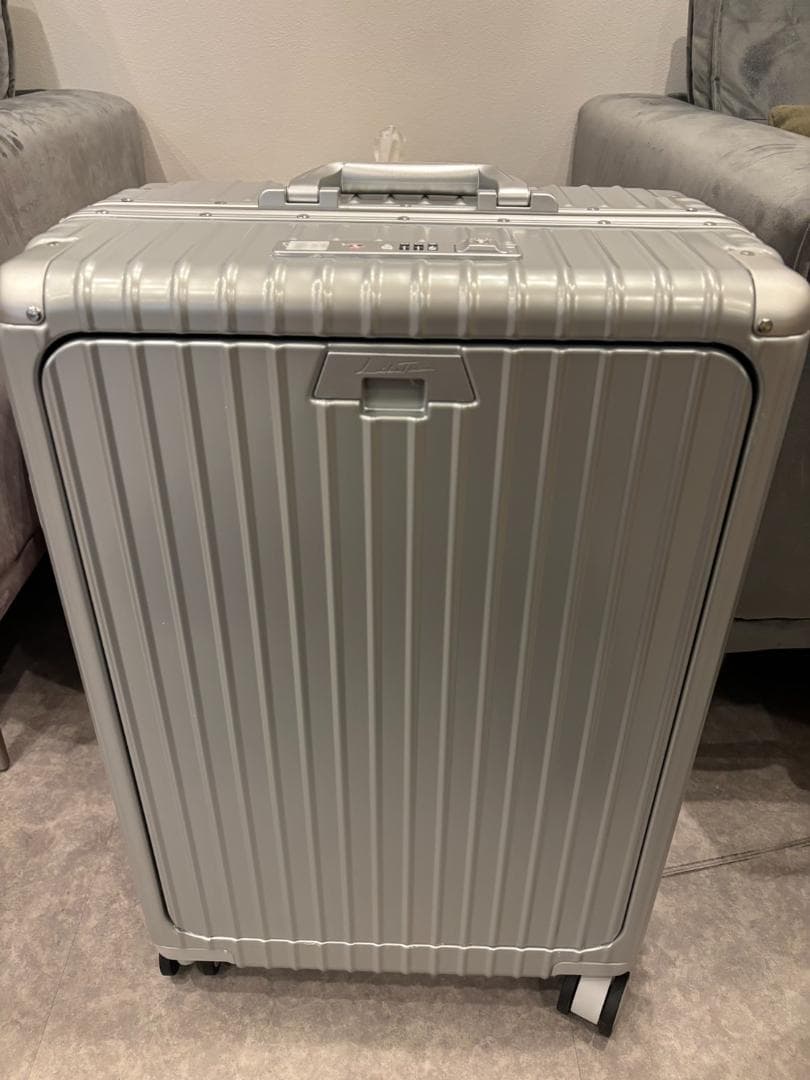 リベティ多機能キャリーケース【エナメルシルバーMサイズ】44