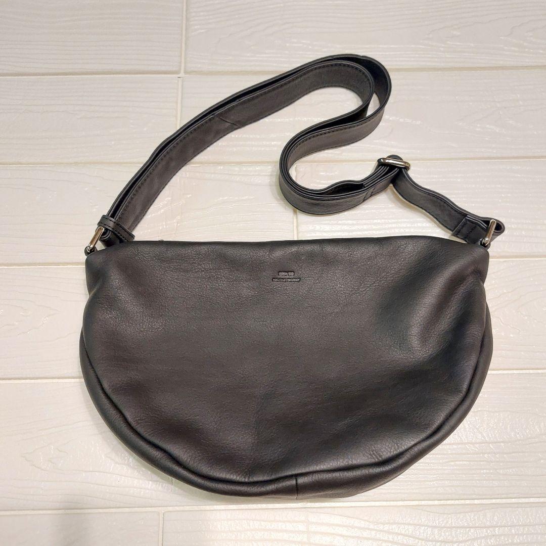 SEEKER（シーカー）MATTE ソフトレザー ボンディングショルダー黒