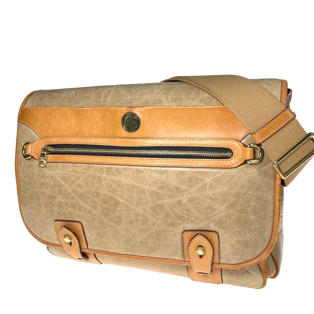 HUNTING WORLD ショルダーバッグ メッセンジャーバッグ a820