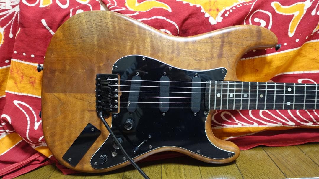 Schecter Stratocaster 3S EMG 無垢キルトメイプル - メルカリ