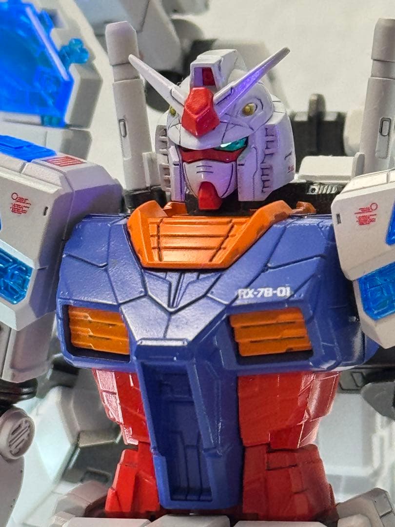 ガンプラ完成品　万博ガンダム全塗装完成品