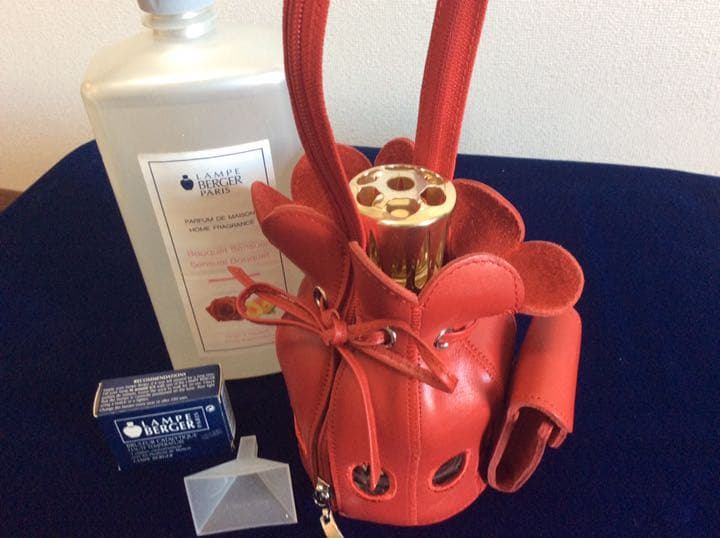 再出品・特価】☆ランプベルジェ ランプとオイルのセット◎持ち運び