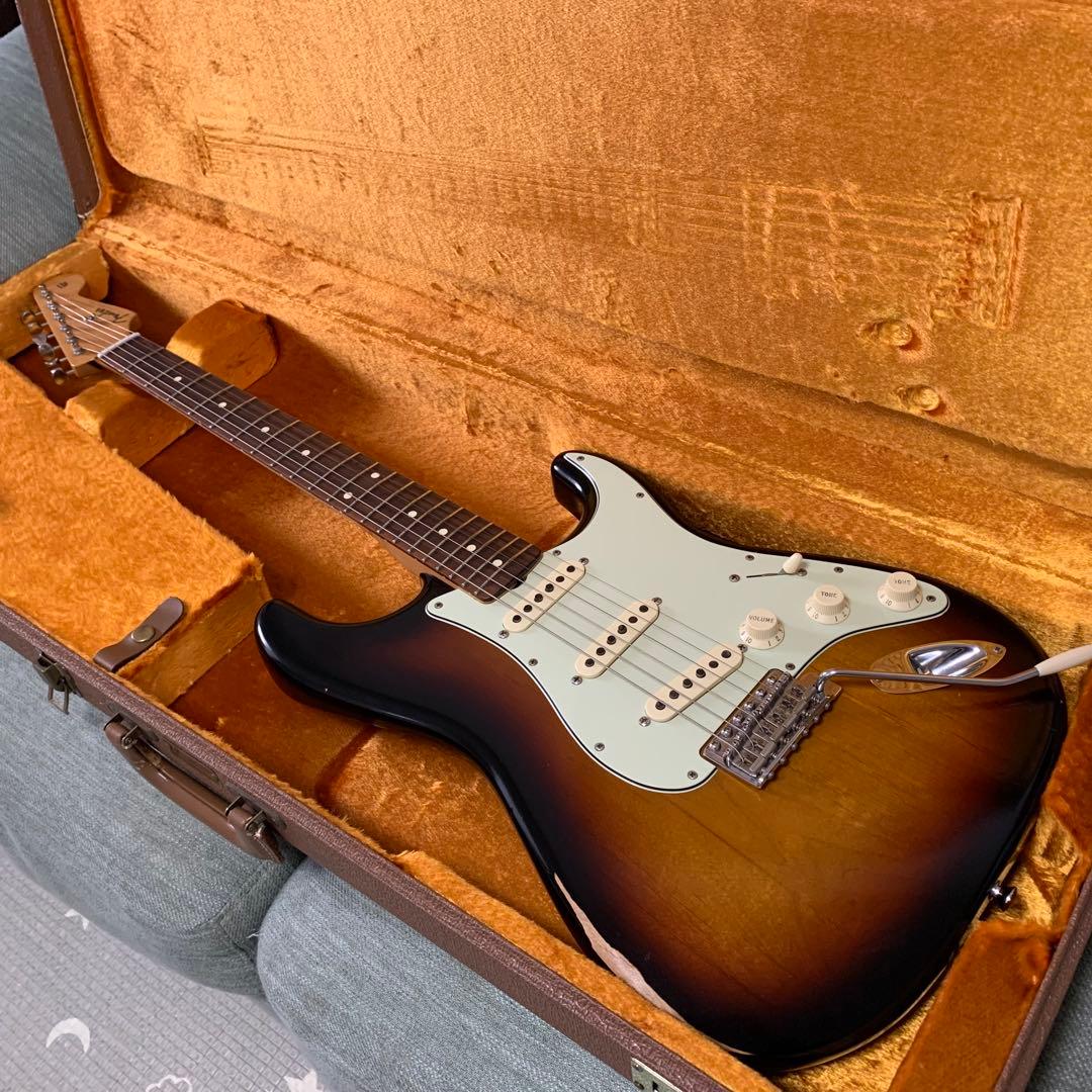 Fender Road Worn 60s stratocaster 値下げ Fender Road Worn '60s Stratocaster - 3-color Sunburst with
