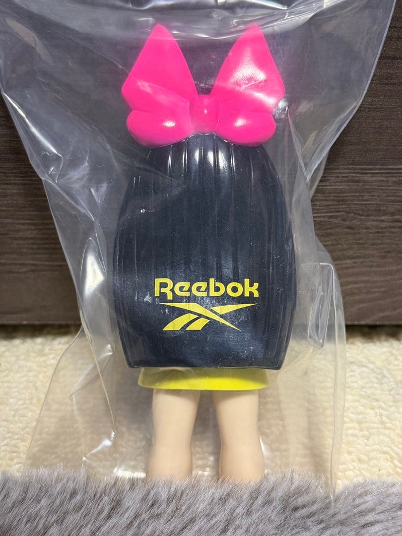 Reebok SNKRDUNK にぎるちゃんソフビ カード ブラック 靴なし - メルカリ