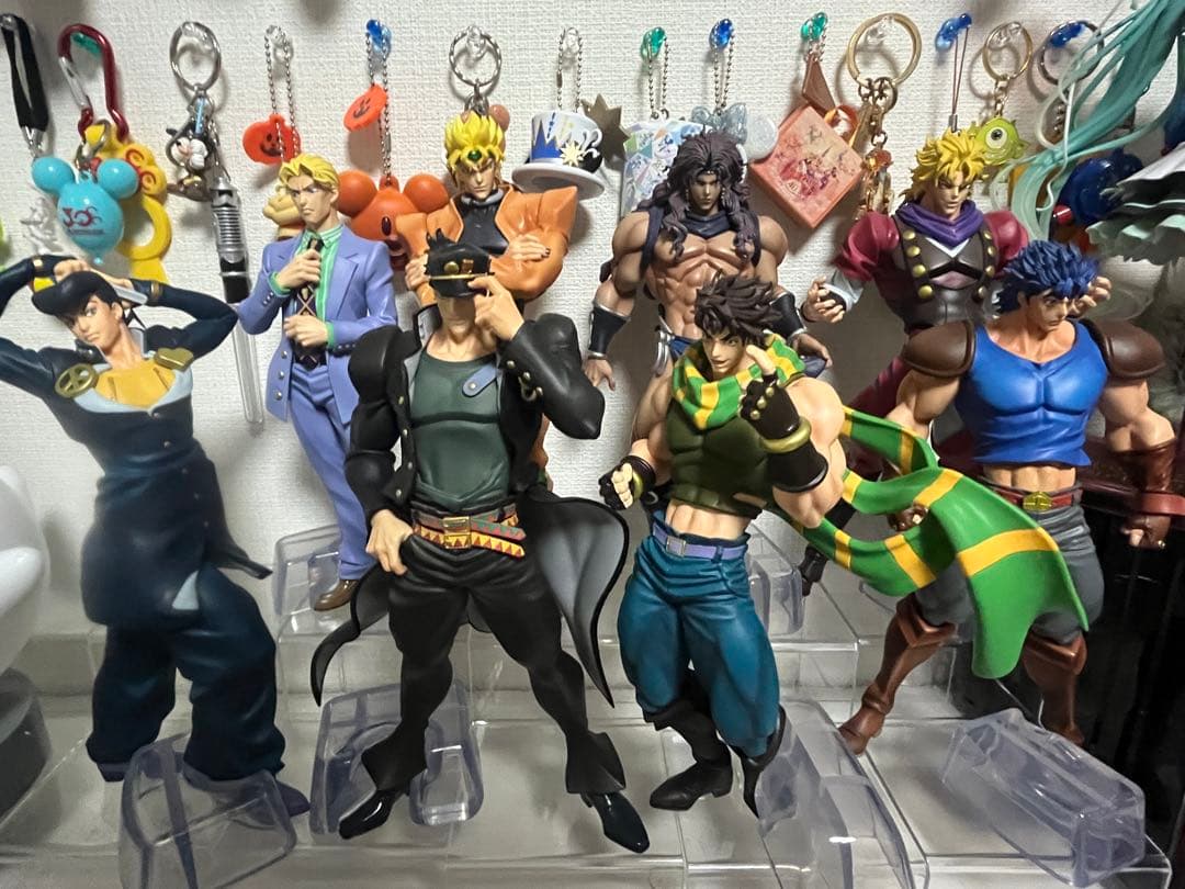 ジョジョの奇妙な冒険　フィギュア　mometria