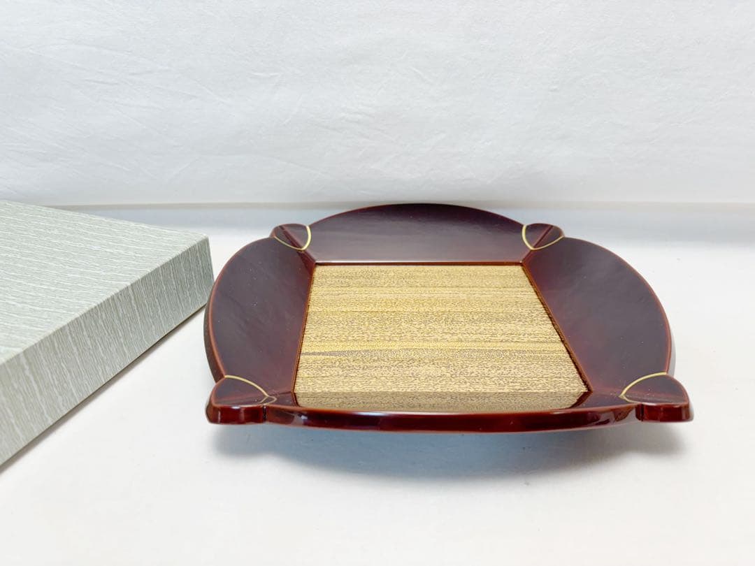 未使用 茶道具 木製溜塗 七宝盆 胡麻竹張り 鵬雲斎好写 菓子器 茶道具 菓子器 干菓子器 干菓子盆 四方盆 真塗り 根引松蒔絵 吉田華正