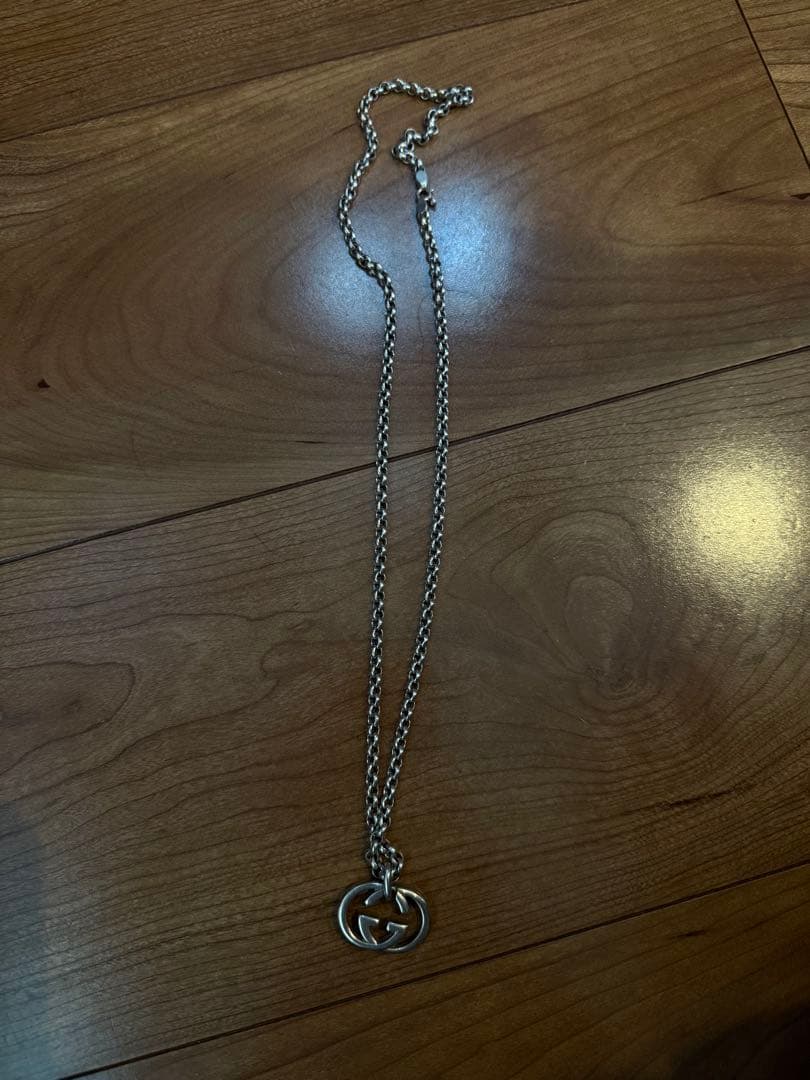 GUCCI シルバー ロゴペンダント ネックレス グッチ GUCCI ネックレス ジュエリー GGロゴ ペンダント BRANDED