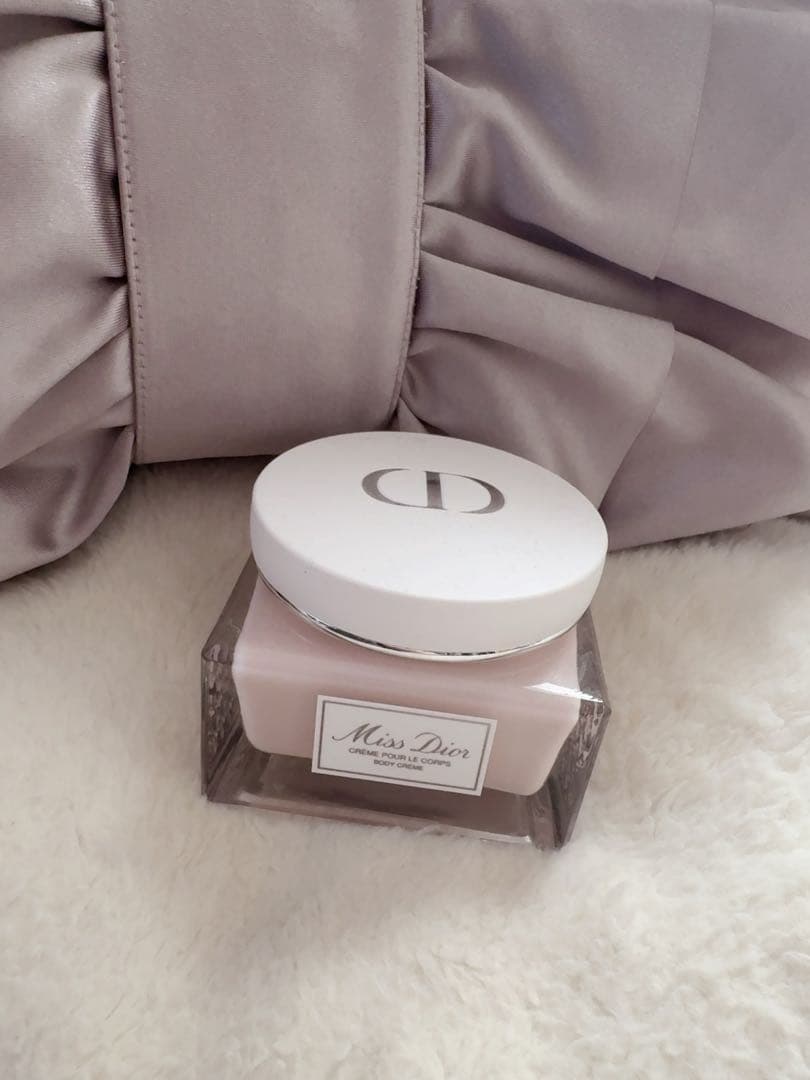 Miss Dior ボディクリーム クレーム・ポワール・ル・コール