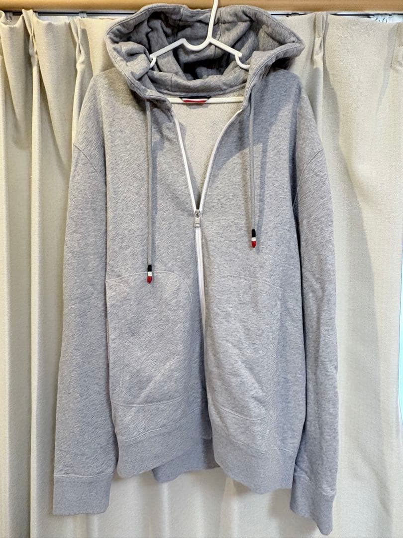 モンクレール　MONCLERWジップパーカー XL