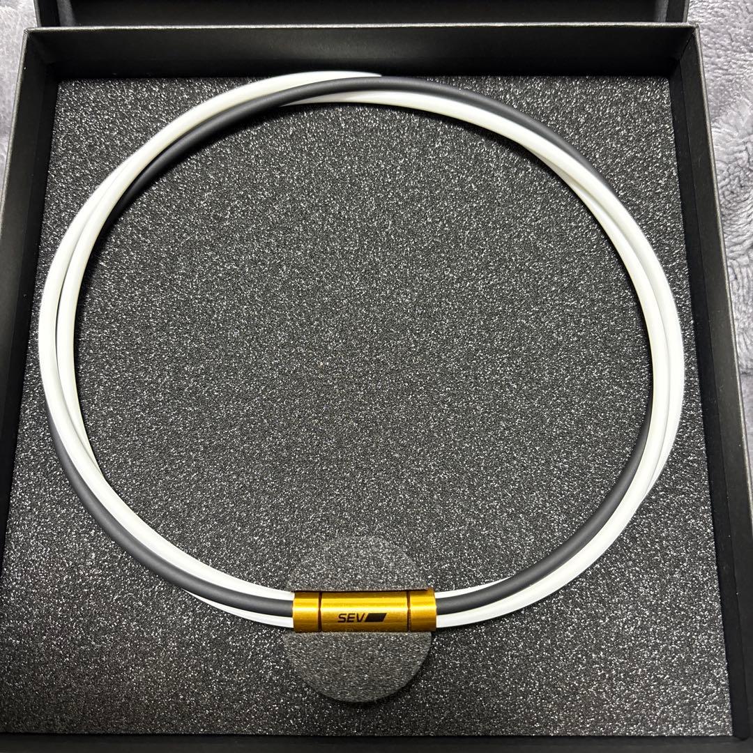 SEV Looper type 3T ホワイト ネックレス48cm