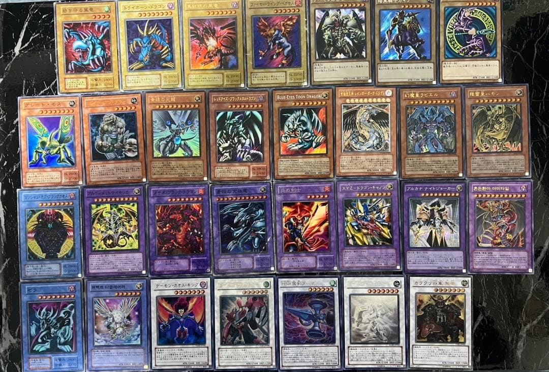 遊戯王カード初期含む　セット　まとめ売り　約1000枚 遊戯王カード 初期カードセット 150枚 30枚の通販 Traviata（614076567