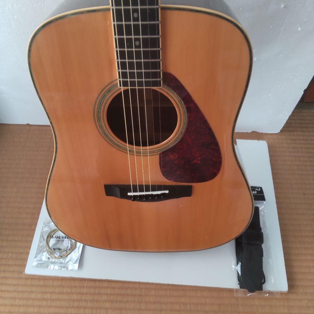 YAMAHA ヤマハ アコースティックギター DW-８ ストラップ、弦付き