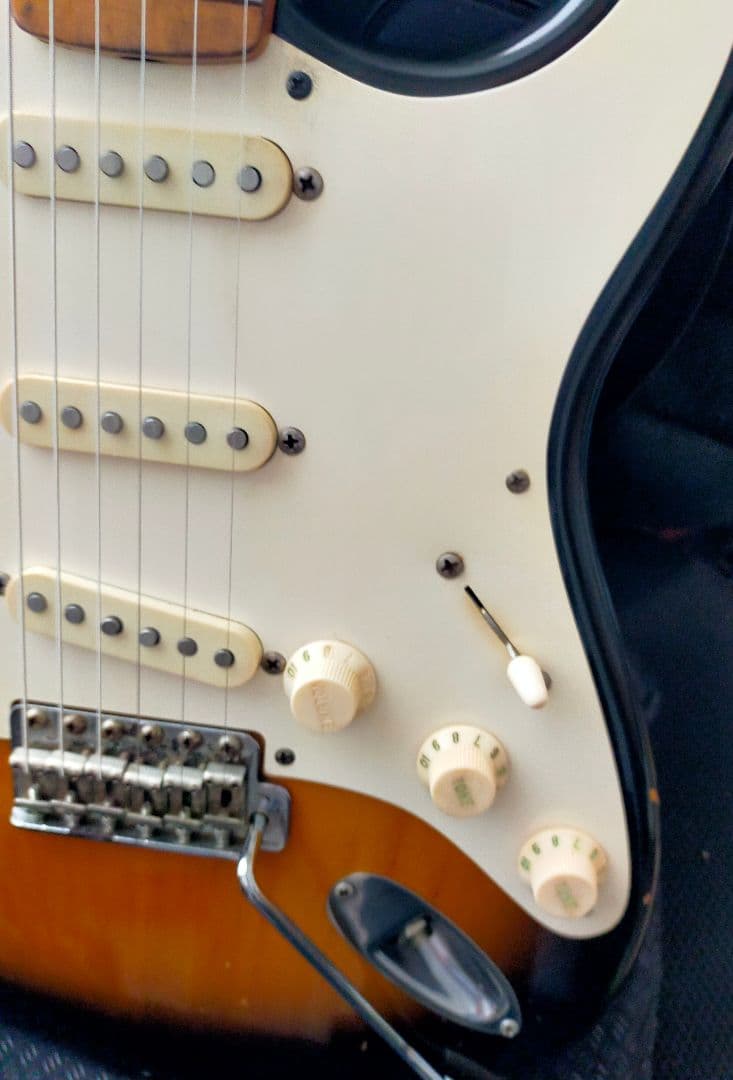 ビンテージ】Fender Japan ST57-115JV83年