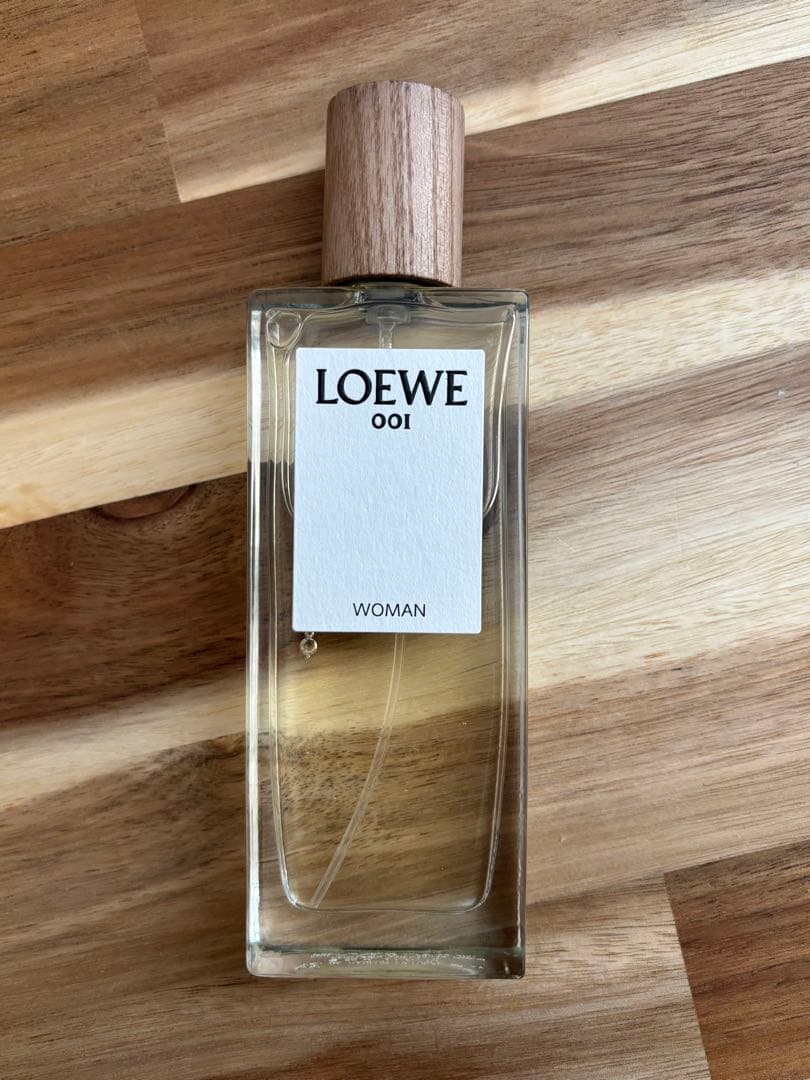 LOEWE 001 WOMAN 香水