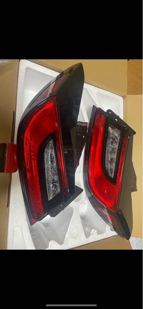 GR86 純正テールライト　zn8