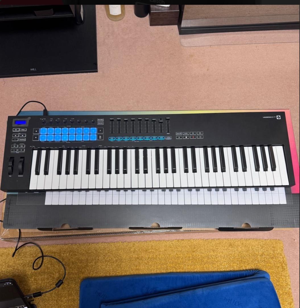 Novation Launchkey 61 mk3 MIDIキーボード