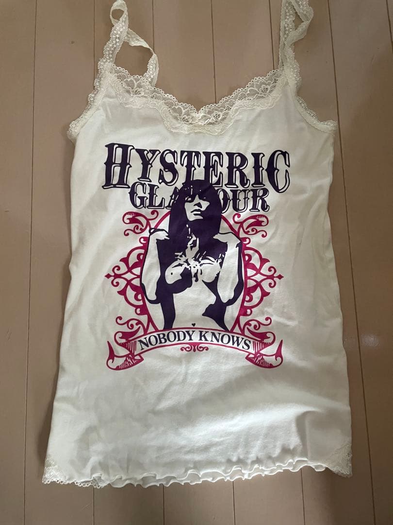 HYSTERIC GLAMOUR プリントキャミソール HYSTERIC GLAMOUR（ヒステリックグラマー）の「VIVA VIETNAMプリント