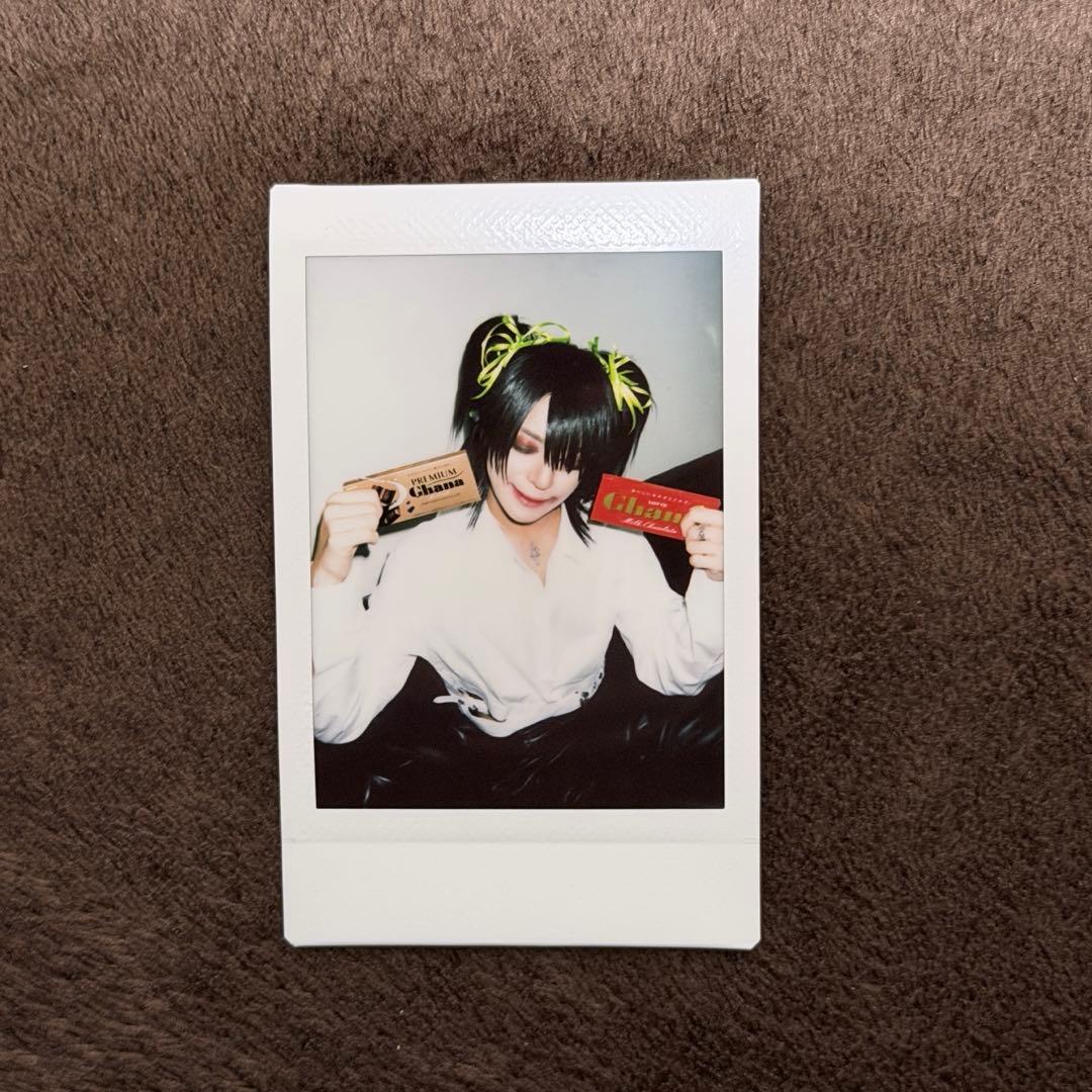 7*様 甘い暴力 咲 チェキ 甘い暴力 咲 チェキ - メルカリ