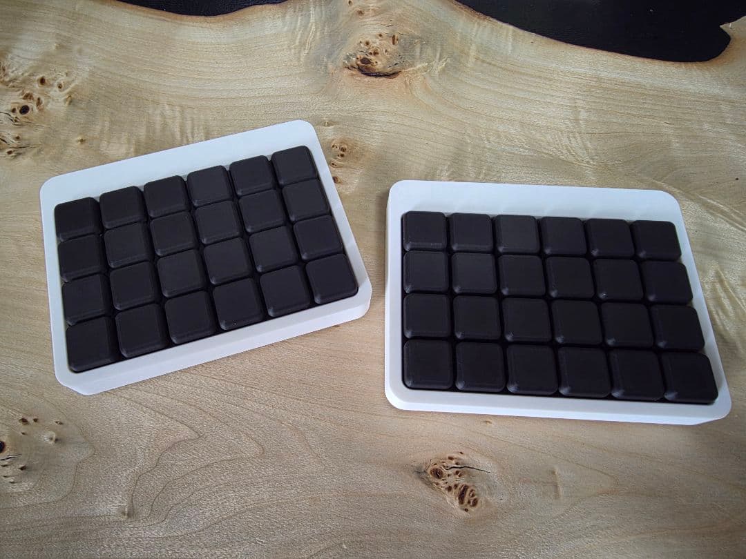 SYNC24オーソリニア 左右分割 キーボード Bluetooth SYNC24 分割キーボード 48キー Hades スイッチ搭載 動作品