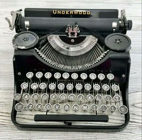ヴァイオレット　エヴァーガーデンのモデルになったUnderwoodタイプライター