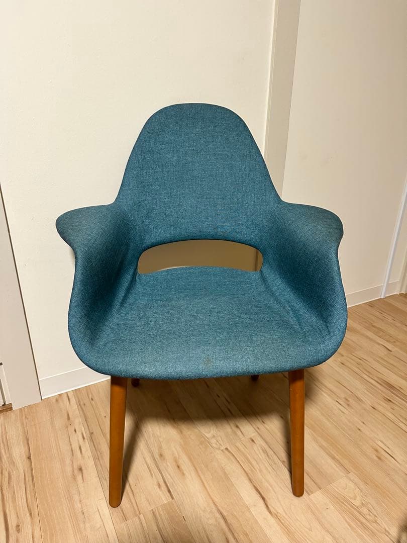 きゃのん 青いアームチェア 布地 木製脚 ユナ / セミアームチェア / ウォールナット - 丁寧な暮らしの店｜三島