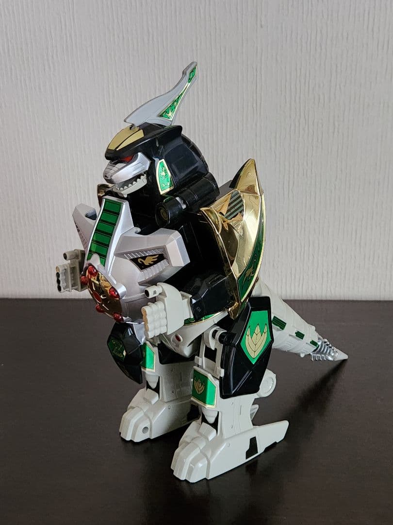 K*g様 バンダイ 恐竜戦隊ジュウレンジャー　DXドラゴンシーザー