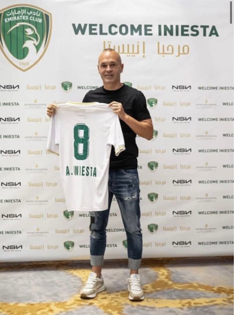 イニエスタ エミレーツFC レプリカ　ユニフォーム 8番 新品 サイン入り